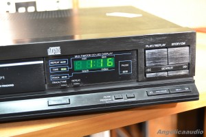 PHILIPS CD 371 (4)