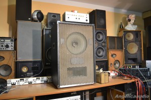 VA2 MV3 Box Amplifier (1)