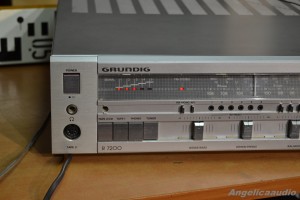 Grundig R7200 (2)