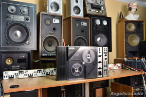 Tesla B93 stereo (13)