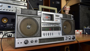 AKAI AJ-525 monster boombox ghettoblaster radio cassette recorder (176993)
