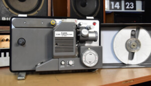 Canon CINE PROJECTOR S-400 - Regular 8mm - Super 8 - Single 8 film Projektor Japan 1969 (178259)