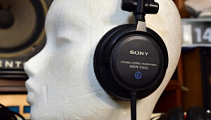 SONY MDR-V500 DYNAMIC STEREO HEADPHONES - sluchátka (178252)