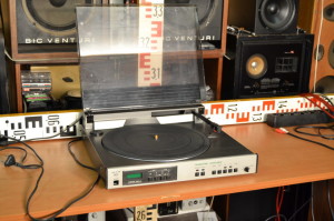 RFT HMK-PA1205 Tangential Direct Drive Turntable