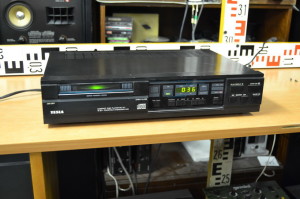 Tesla MC 911 CD player