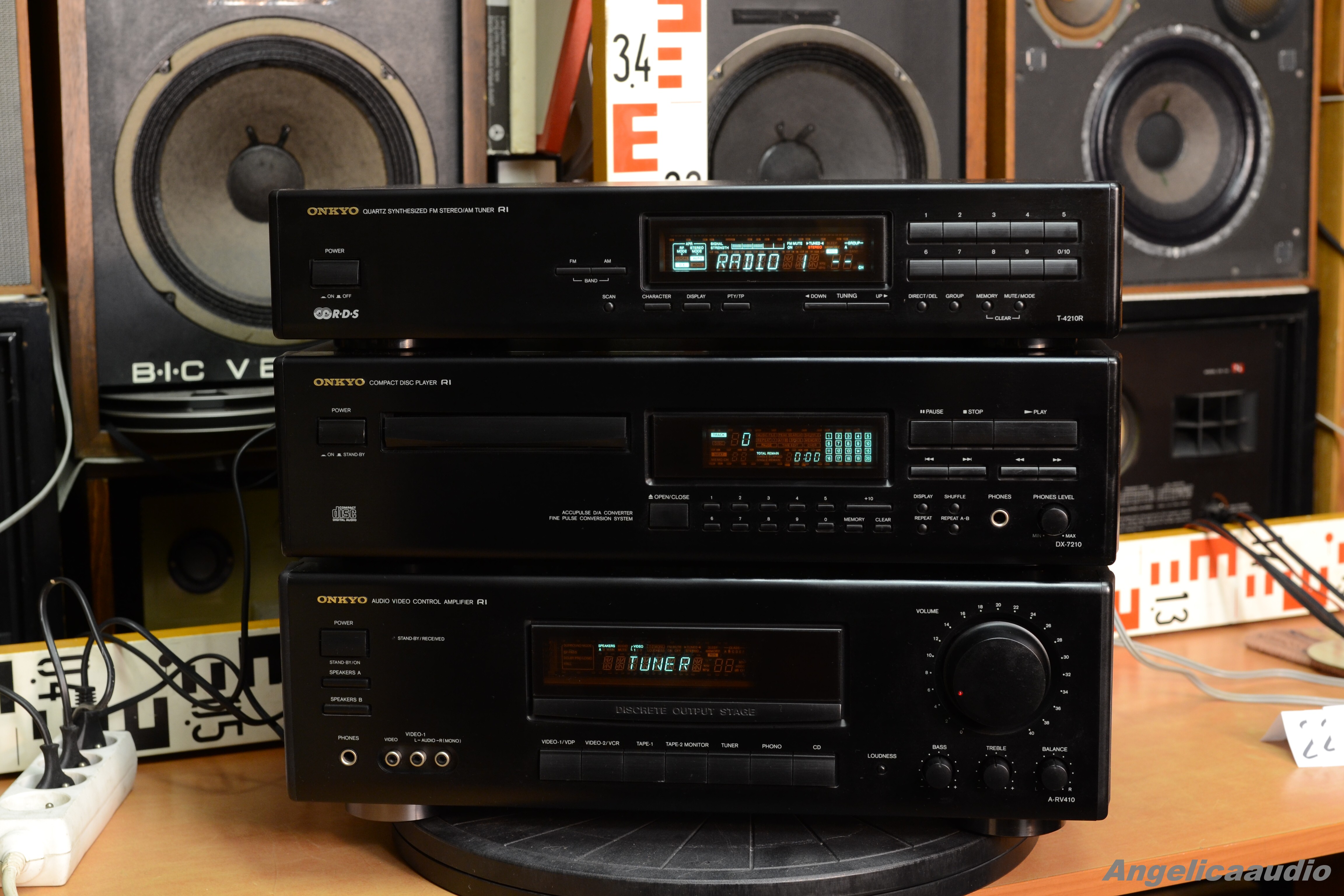 ONKYO R1 A-RV410 amplifier, R1 DX-7210 CD player, R1 T-4210 tuner ...